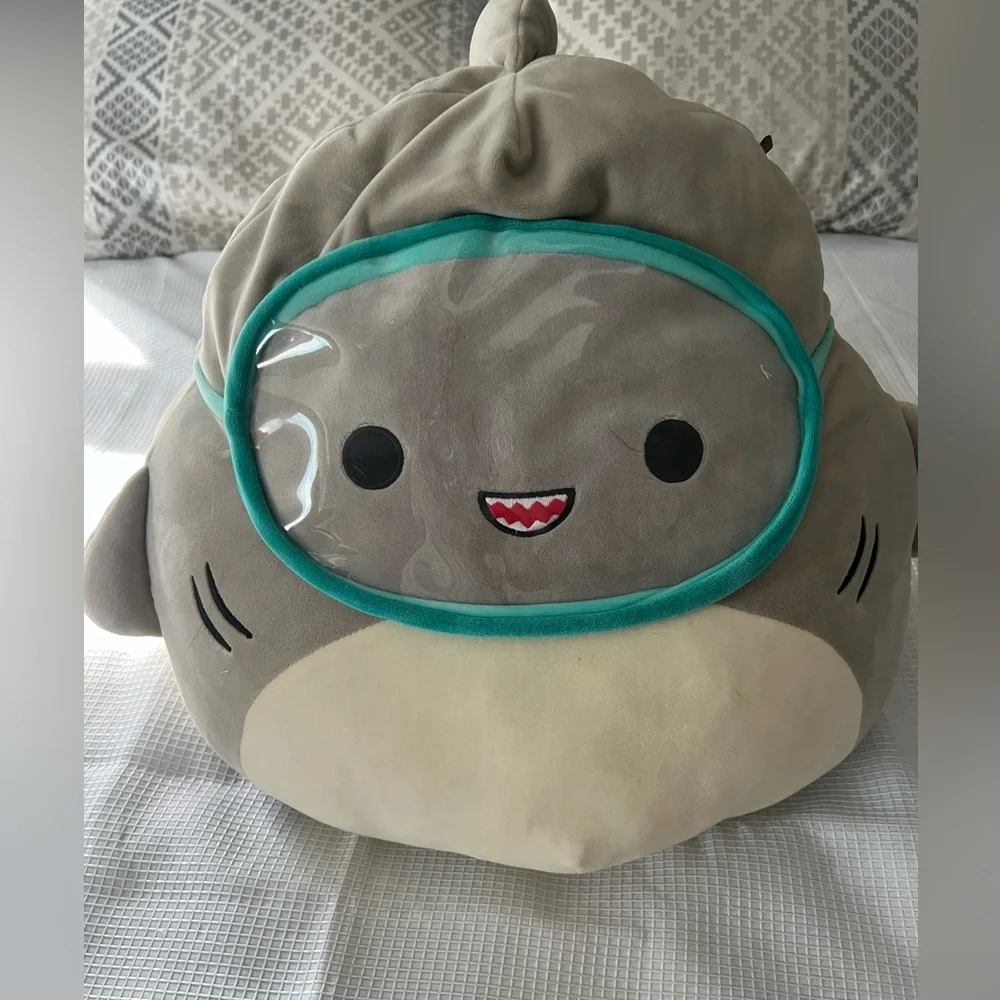 Squishmallows Plush in Cream and Black shark
